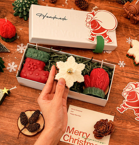 FestiveGlow – Christmas scented candle set in a gift box