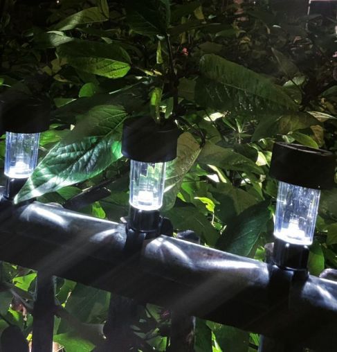 AquaGlow – Solar LED pool lights set | 50% OFF