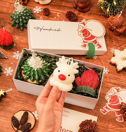 FestiveGlow – Christmas scented candle set in a gift box