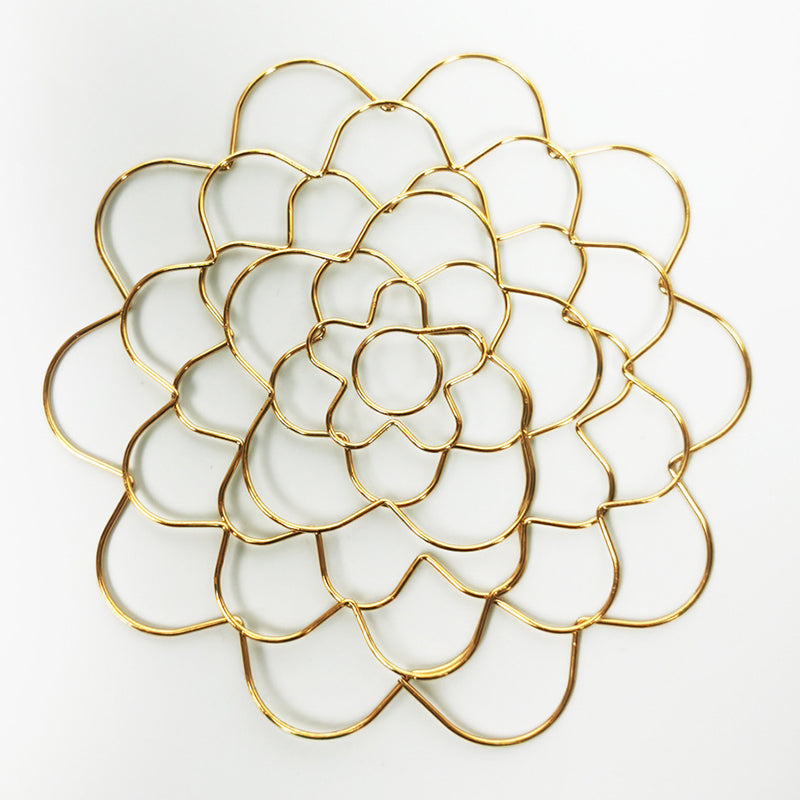 FloraCraft – stainless steel flower arranging aid with flower grid