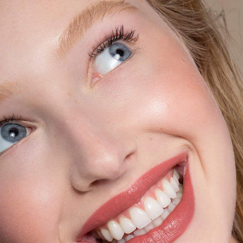 Laura – Mascara with Iron Wall | 1+1 FREE