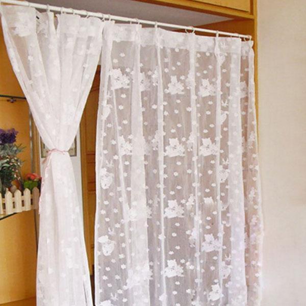 FlexiHold – Telescopic Clothes Rail